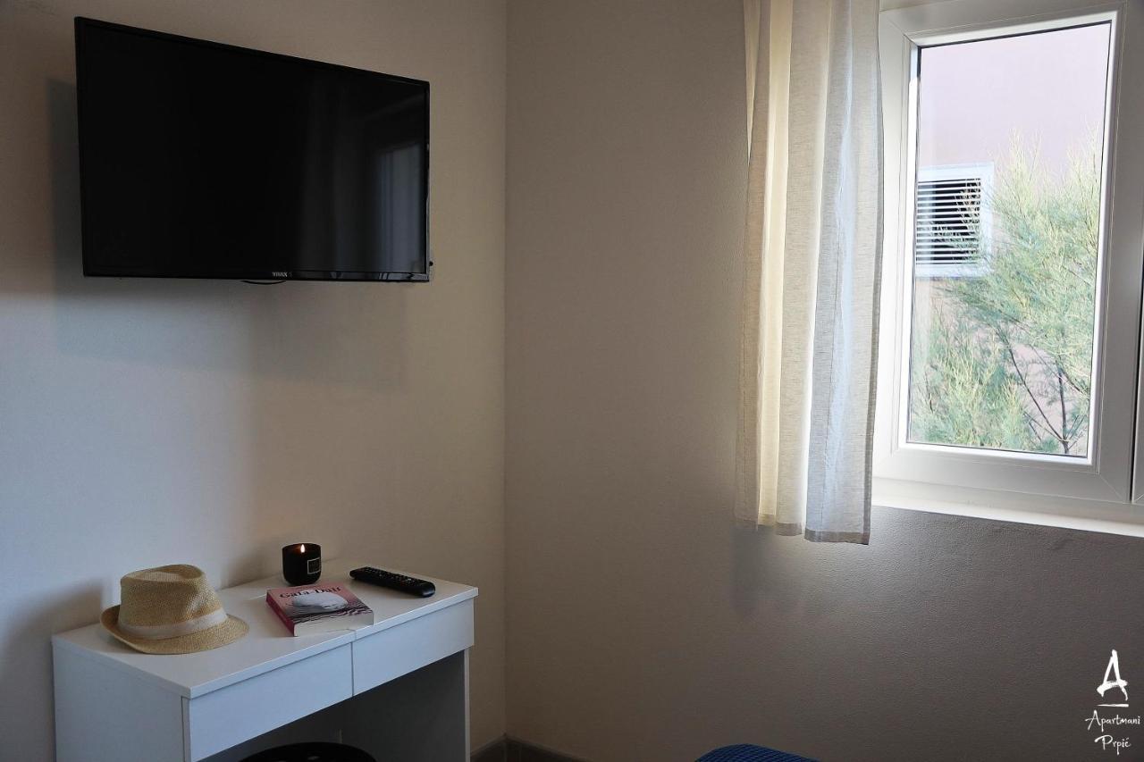 Apartmani Prpić Razanac Bagian luar foto